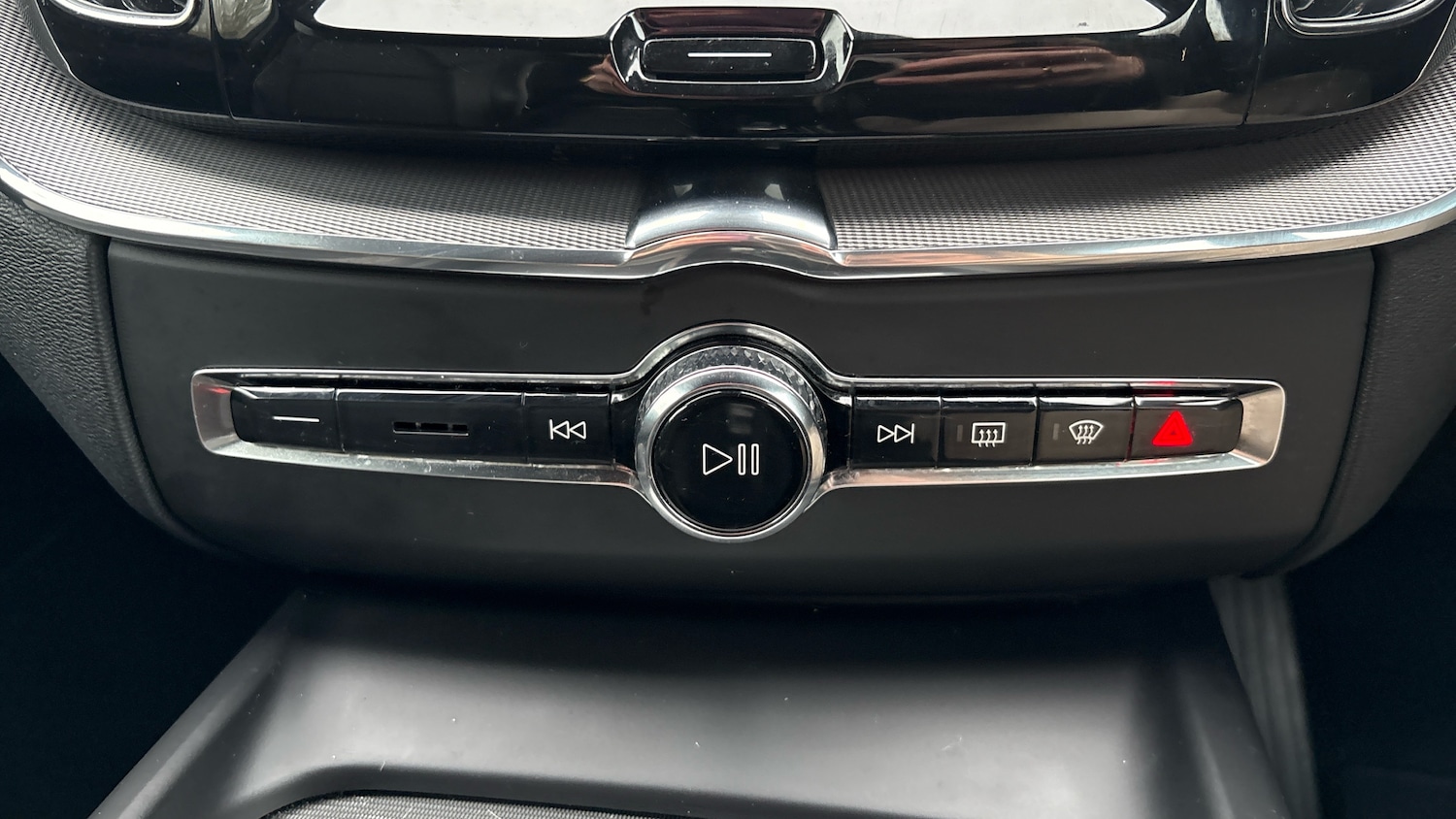 Used Volvo XC60 2022 for sale - 76979300: Photo 42