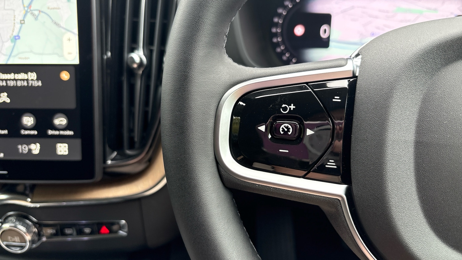 Used Volvo XC60 2025 for sale - 76653192: Photo 18