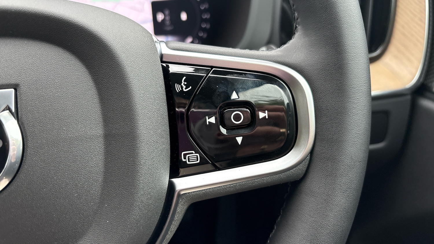 Used Volvo XC60 2025 for sale - 76653192: Photo 19