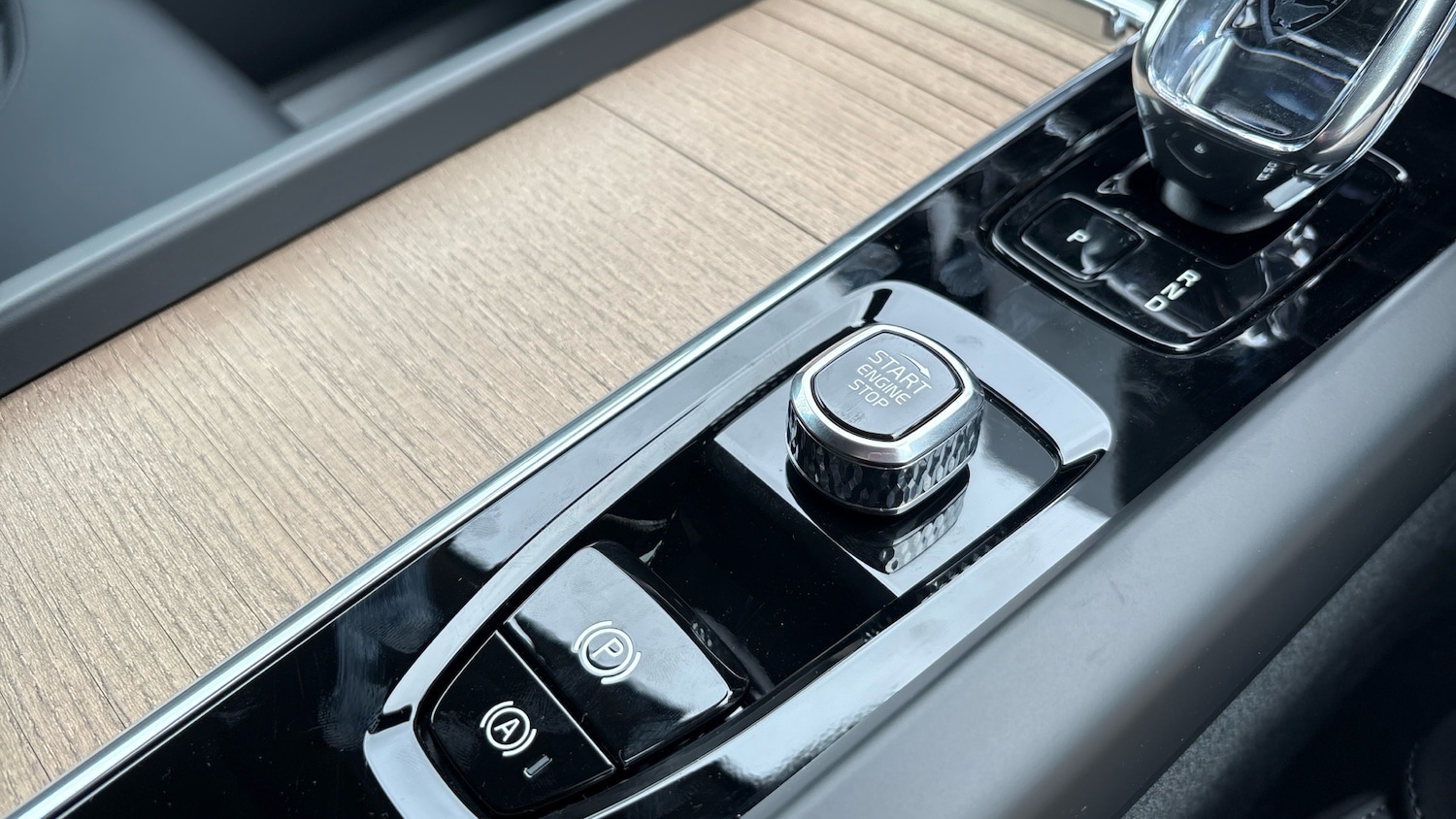 Used Volvo XC60 2025 for sale - 76653192: Photo 23