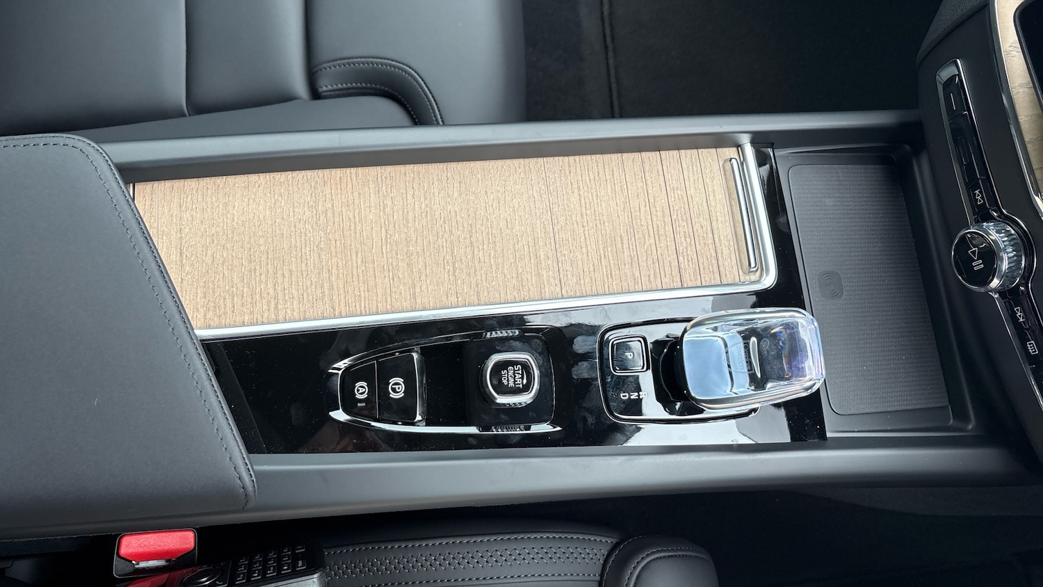 Used Volvo XC60 2025 for sale - 76653192: Photo 43