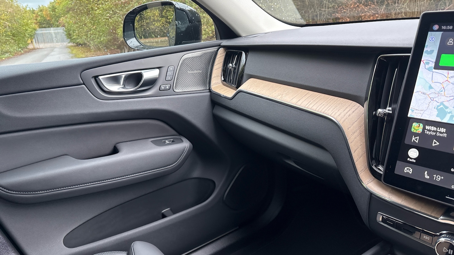 Used Volvo XC60 2025 for sale - 76653192: Photo 44