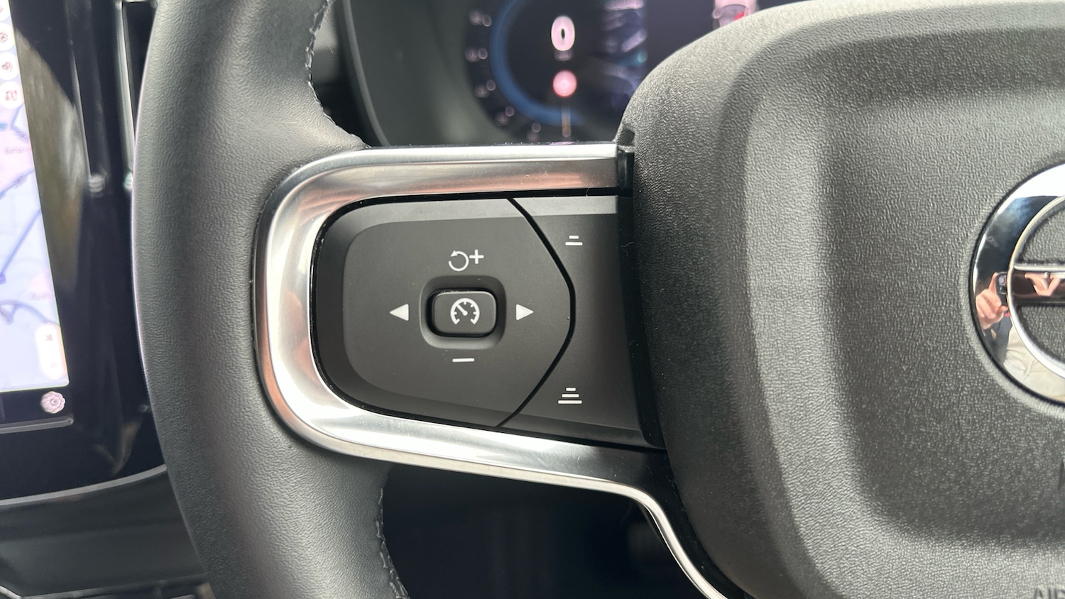 Used Volvo XC40 2024 for sale - 76653237: Photo 18