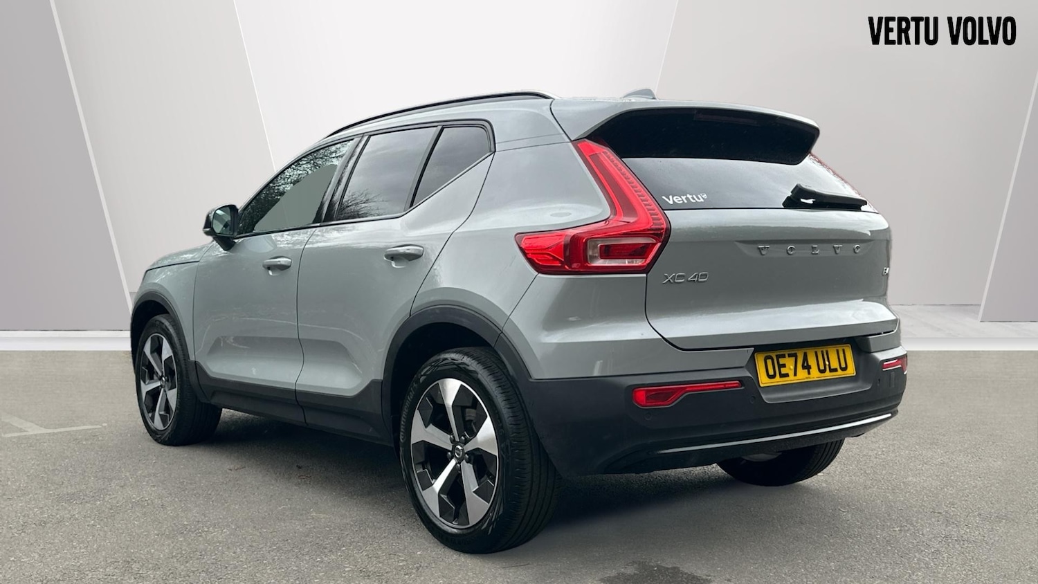 Used Volvo XC40 2024 for sale - 76653237: Photo 2