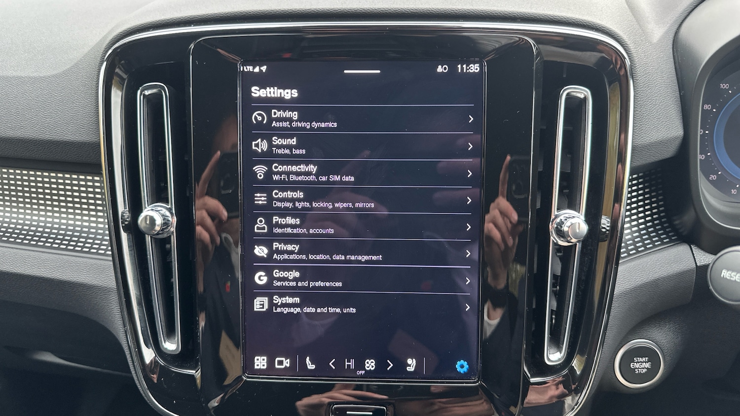 Used Volvo XC40 2024 for sale - 76653237: Photo 21