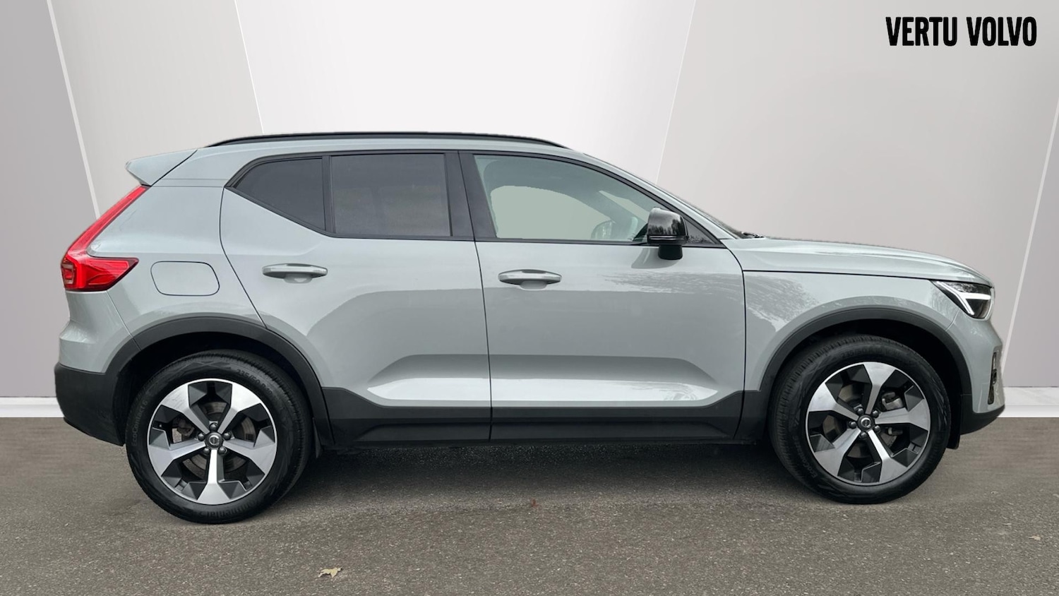 Used Volvo XC40 2024 for sale - 76653237: Photo 3