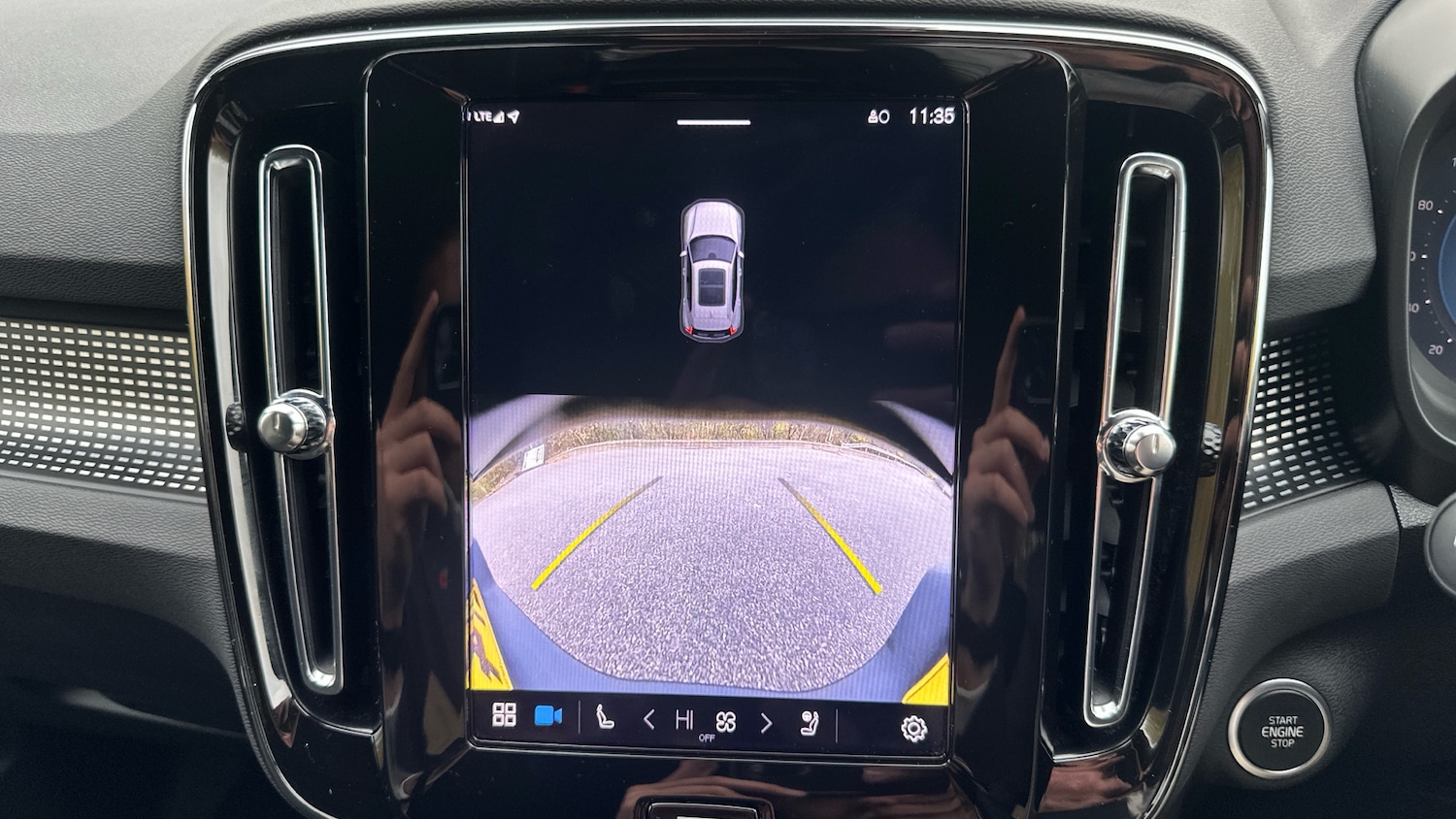 Used Volvo XC40 2024 for sale - 76653237: Photo 32