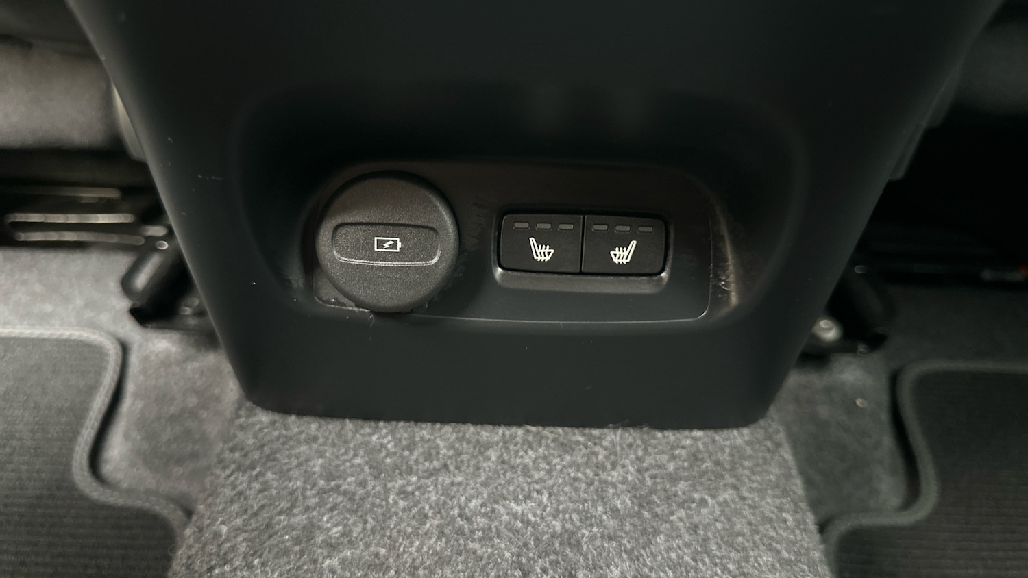 Used Volvo XC40 2024 for sale - 76653237: Photo 45