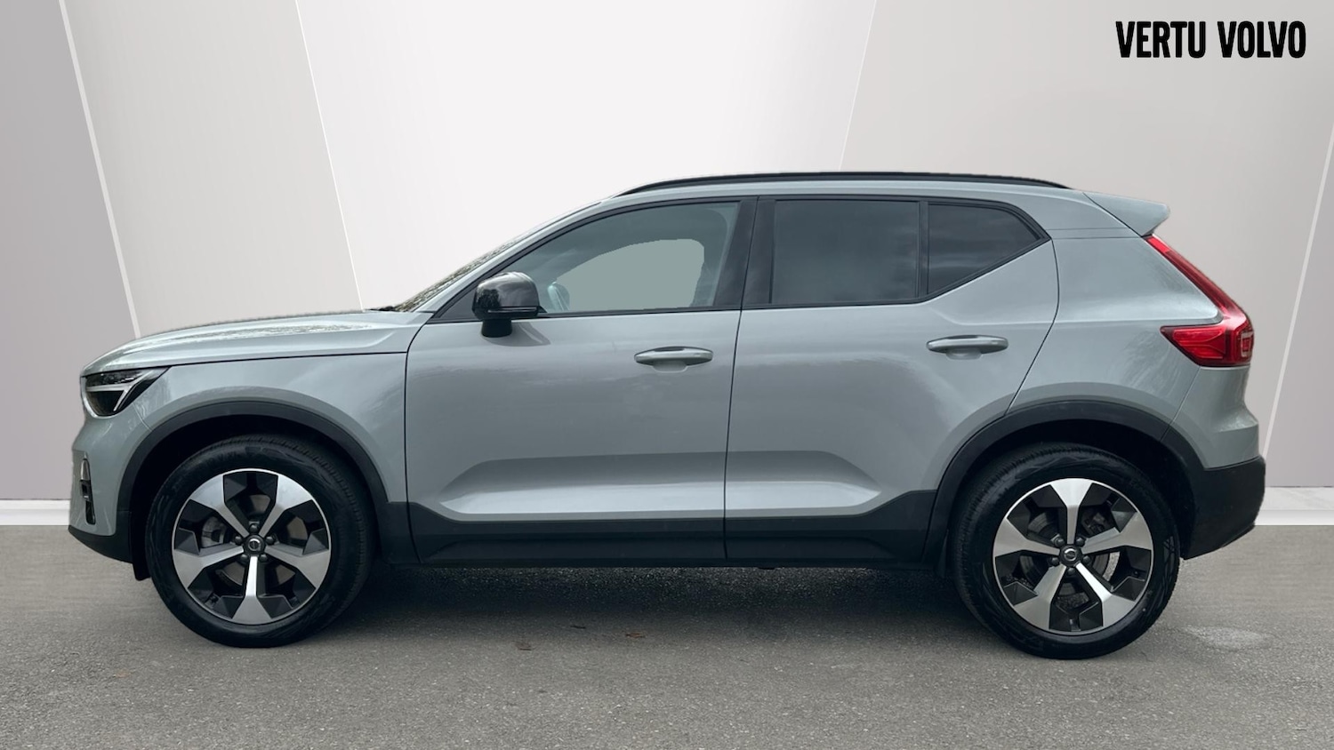 Used Volvo XC40 2024 for sale - 76653237: Photo 8