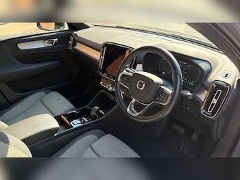 Used Volvo XC40 2023 for sale - 79516319: Photo