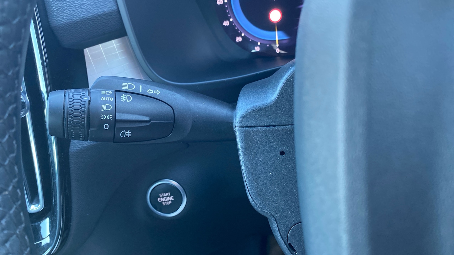 Used Volvo XC40 2023 for sale - 77079437: Photo 17