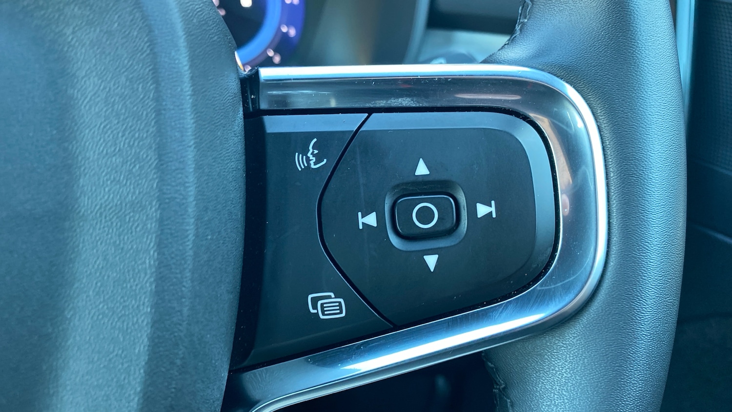 Used Volvo XC40 2023 for sale - 77079437: Photo 19