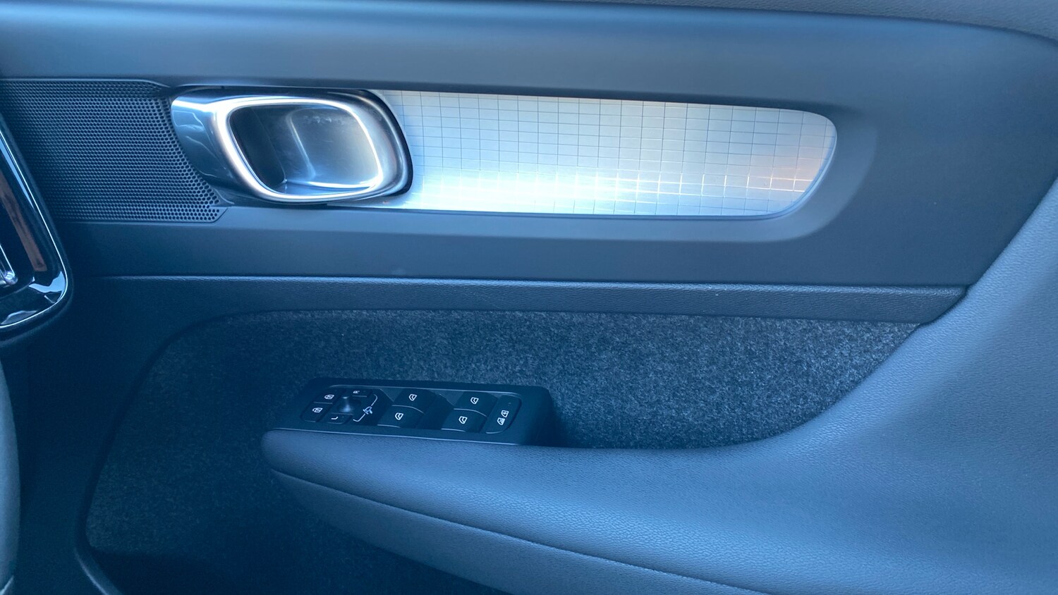 Used Volvo XC40 2023 for sale - 77079437: Photo 26