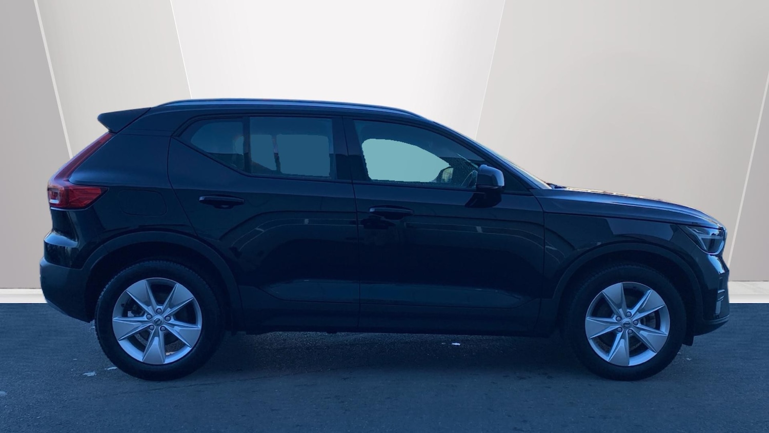 Used Volvo XC40 2023 for sale - 77079437: Photo 3