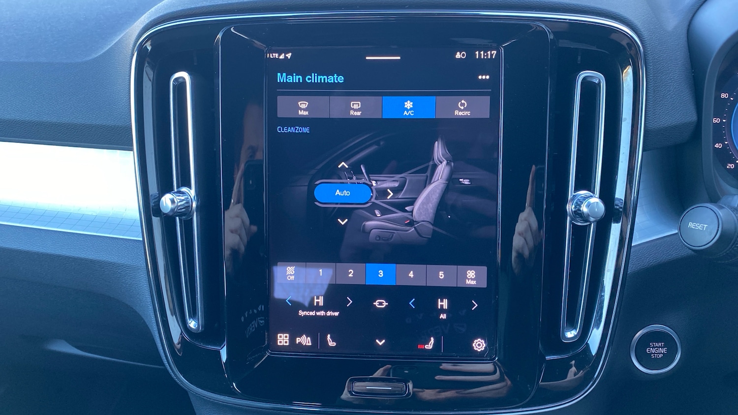 Used Volvo XC40 2023 for sale - 77079437: Photo 33