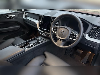 Used Volvo XC60 2023 for sale - 77420161: Photo