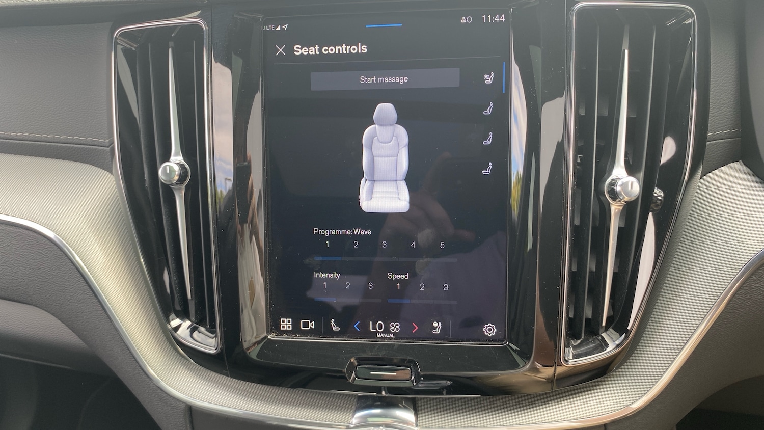 Used Volvo XC60 2024 for sale - 76653252: Photo 37