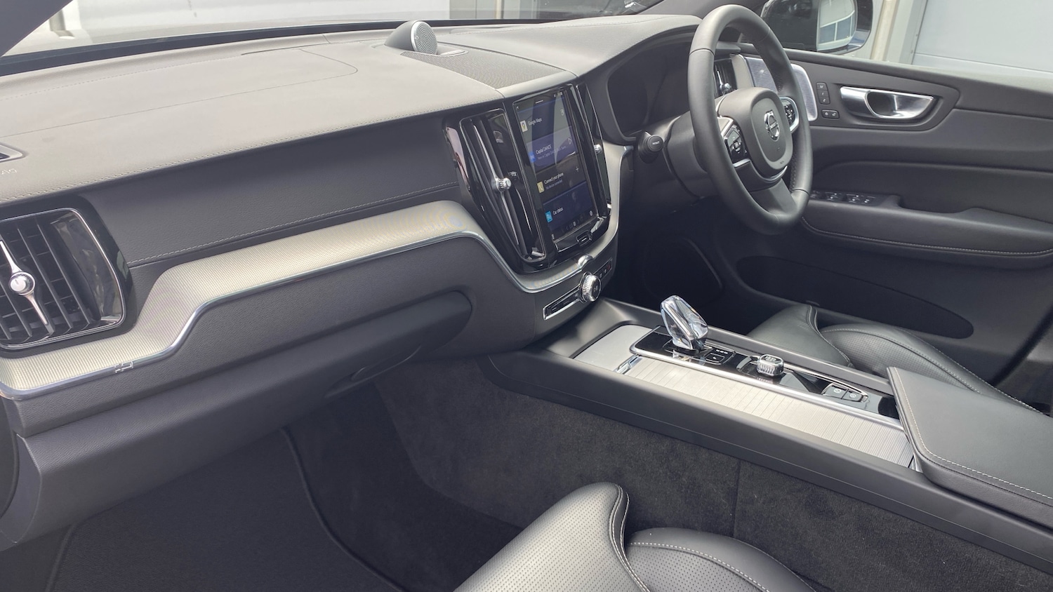 Used Volvo XC60 2024 for sale - 76653252: Photo 4