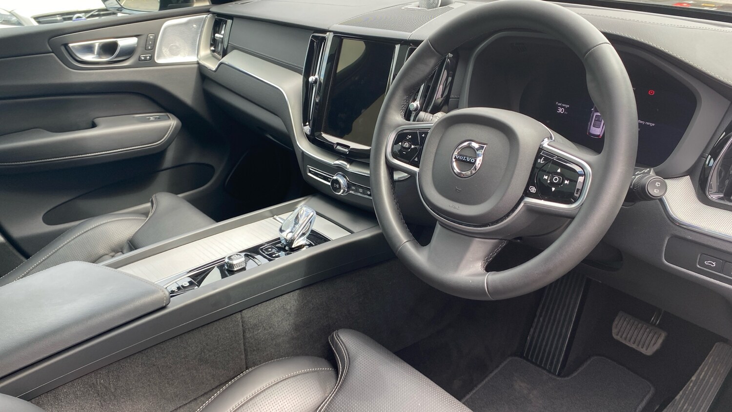 Used Volvo XC60 2024 for sale - 76653252: Photo 5