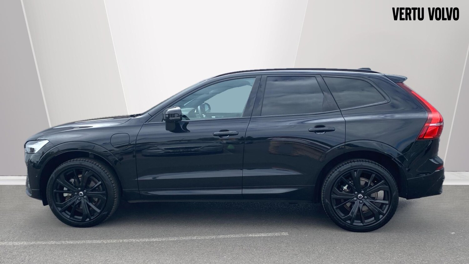 Used Volvo XC60 2024 for sale - 76653252: Photo 8