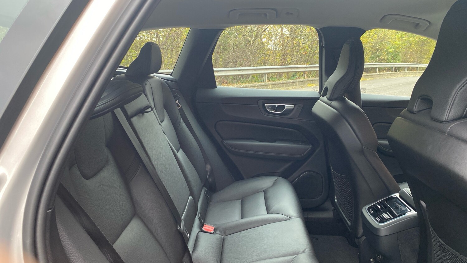 Used Volvo XC60 2023 for sale - 76653255: Photo 10