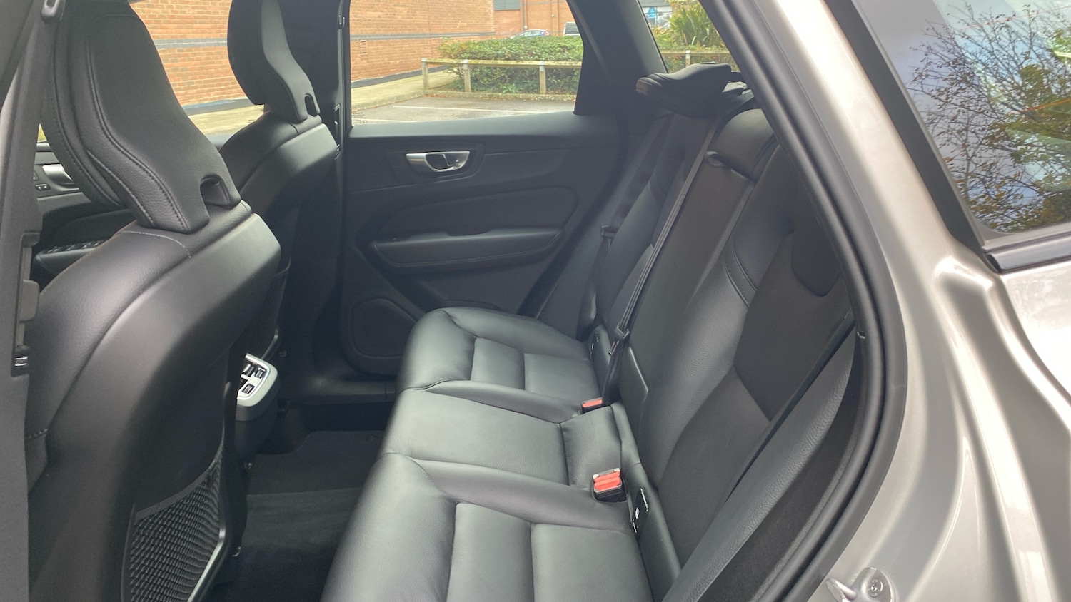 Used Volvo XC60 2023 for sale - 76653255: Photo 33