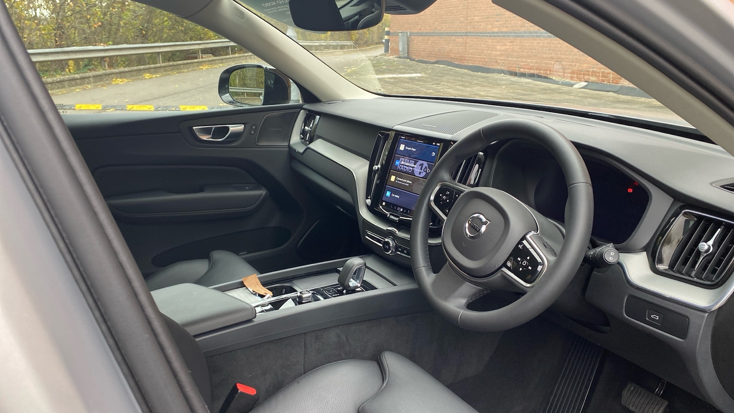 Used Volvo XC60 2023 for sale - 76653255: Photo 5