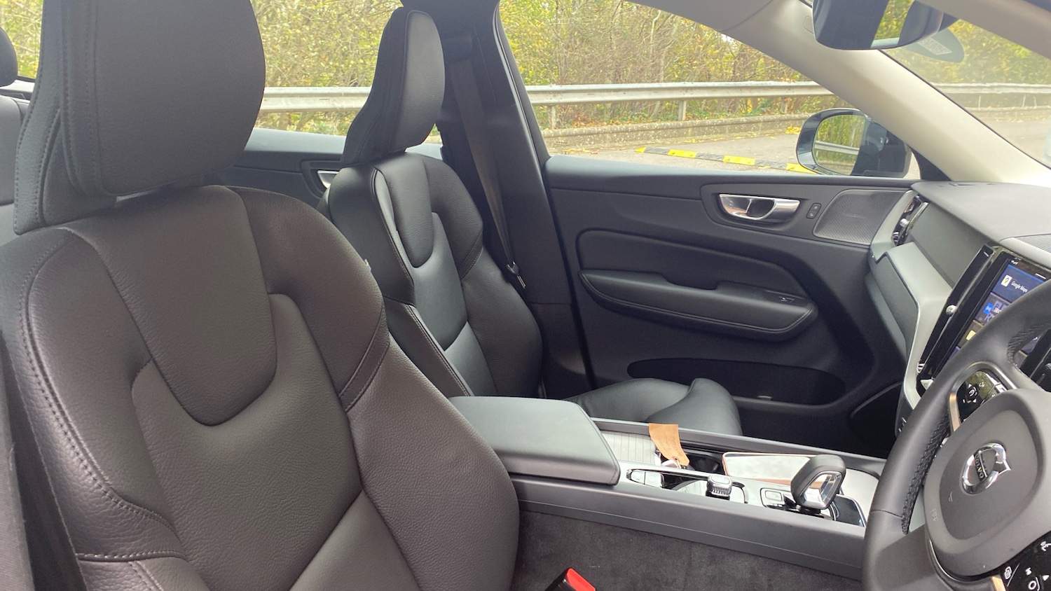 Used Volvo XC60 2023 for sale - 76653255: Photo 9