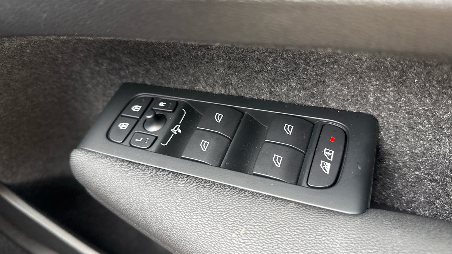 Used Volvo XC40 2026 for sale - 78149798: Photo 28