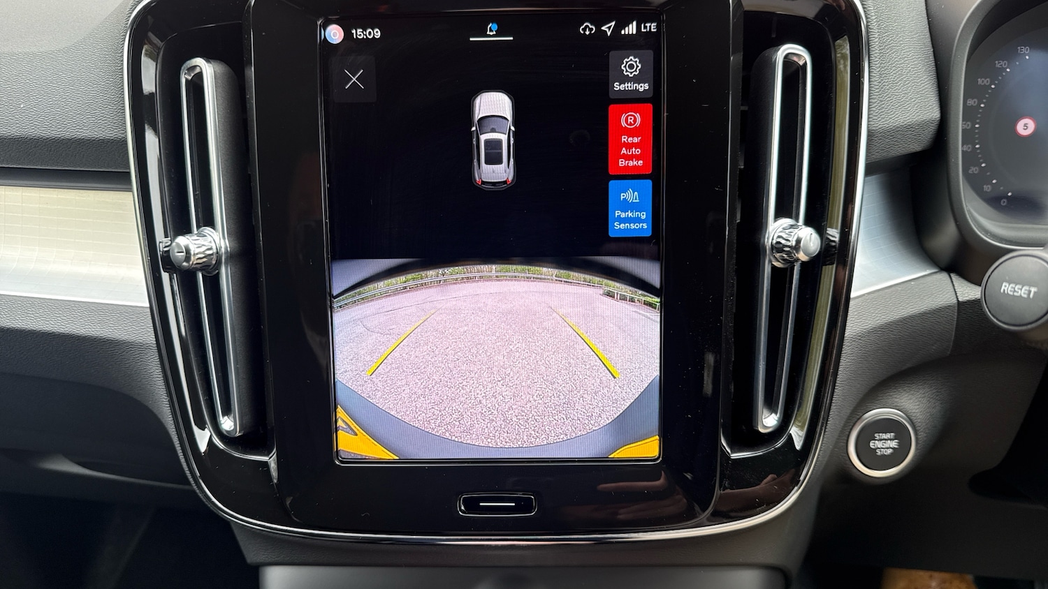 Used Volvo XC40 2026 for sale - 78149798: Photo 40