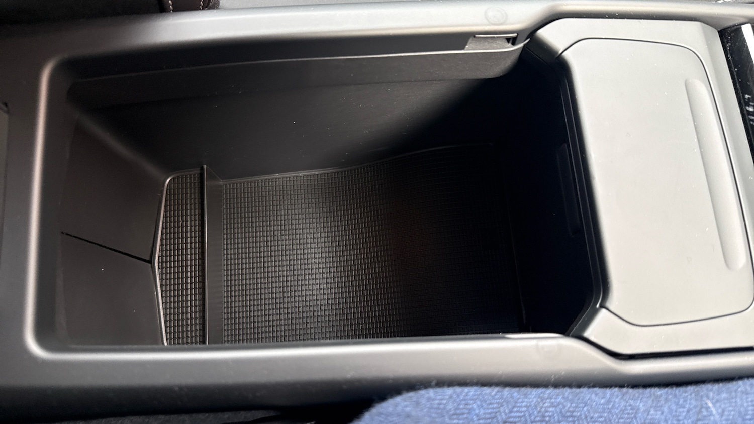 Used Volvo XC40 2026 for sale - 78149798: Photo 51