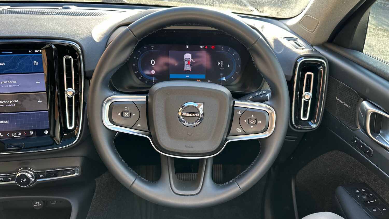 Used Volvo XC40 2025 for sale - 77803557: Photo 10