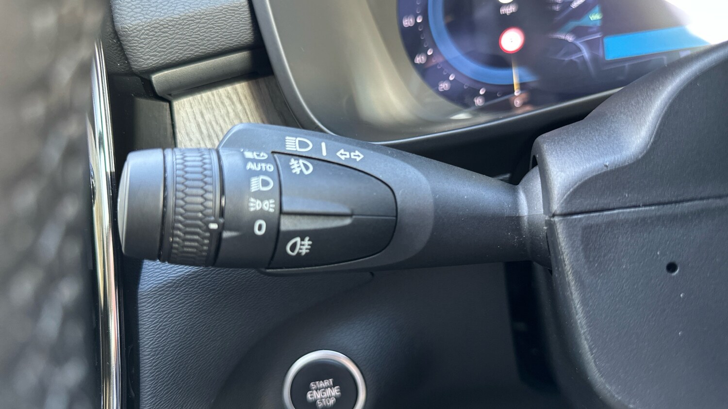 Used Volvo XC40 2025 for sale - 77803557: Photo 19