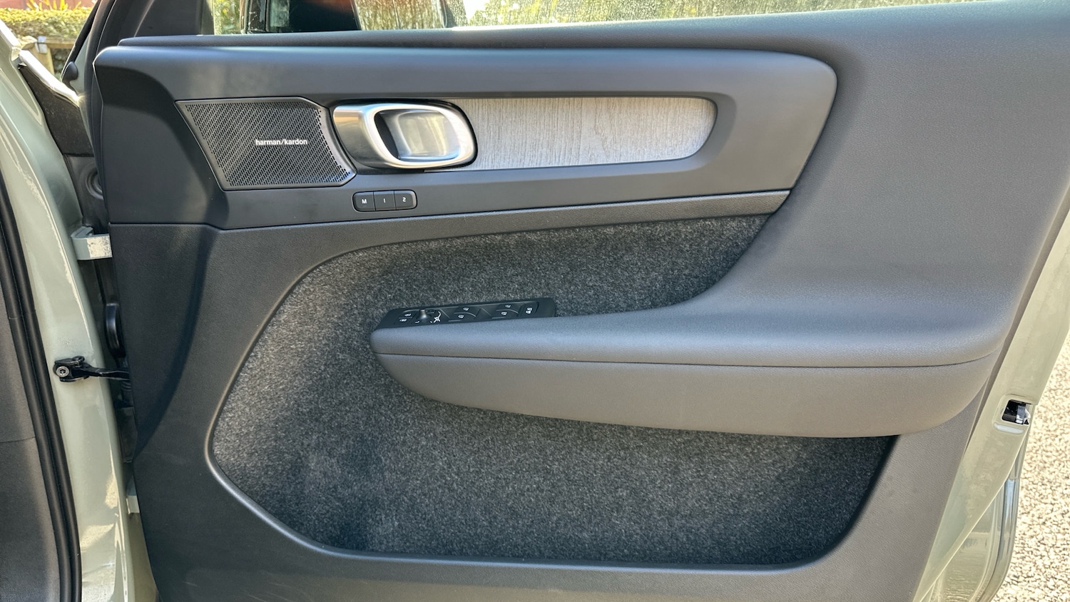 Used Volvo XC40 2025 for sale - 77803557: Photo 28