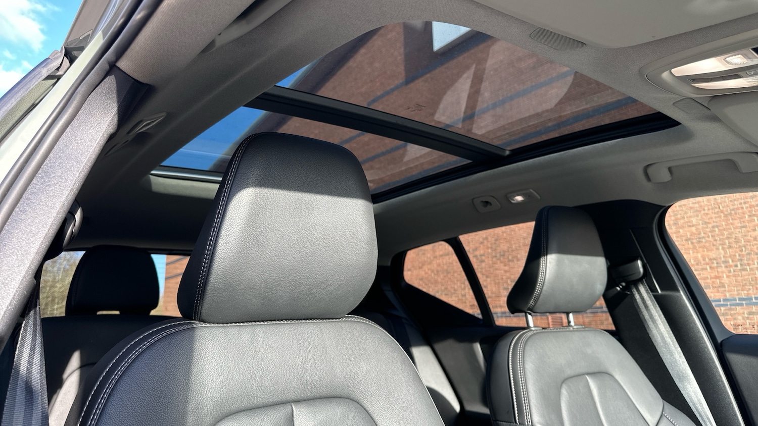 Used Volvo XC40 2025 for sale - 77803557: Photo 30