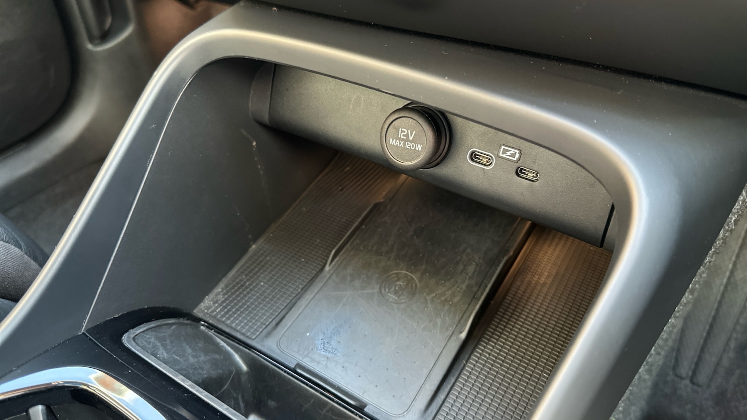 Used Volvo XC40 2025 for sale - 77803557: Photo 44