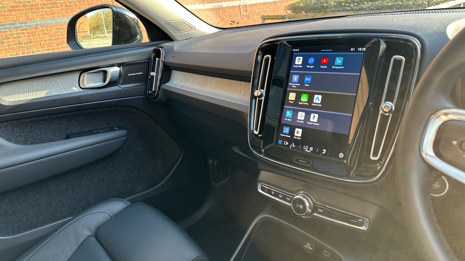 Used Volvo XC40 2025 for sale - 77803557: Photo 46