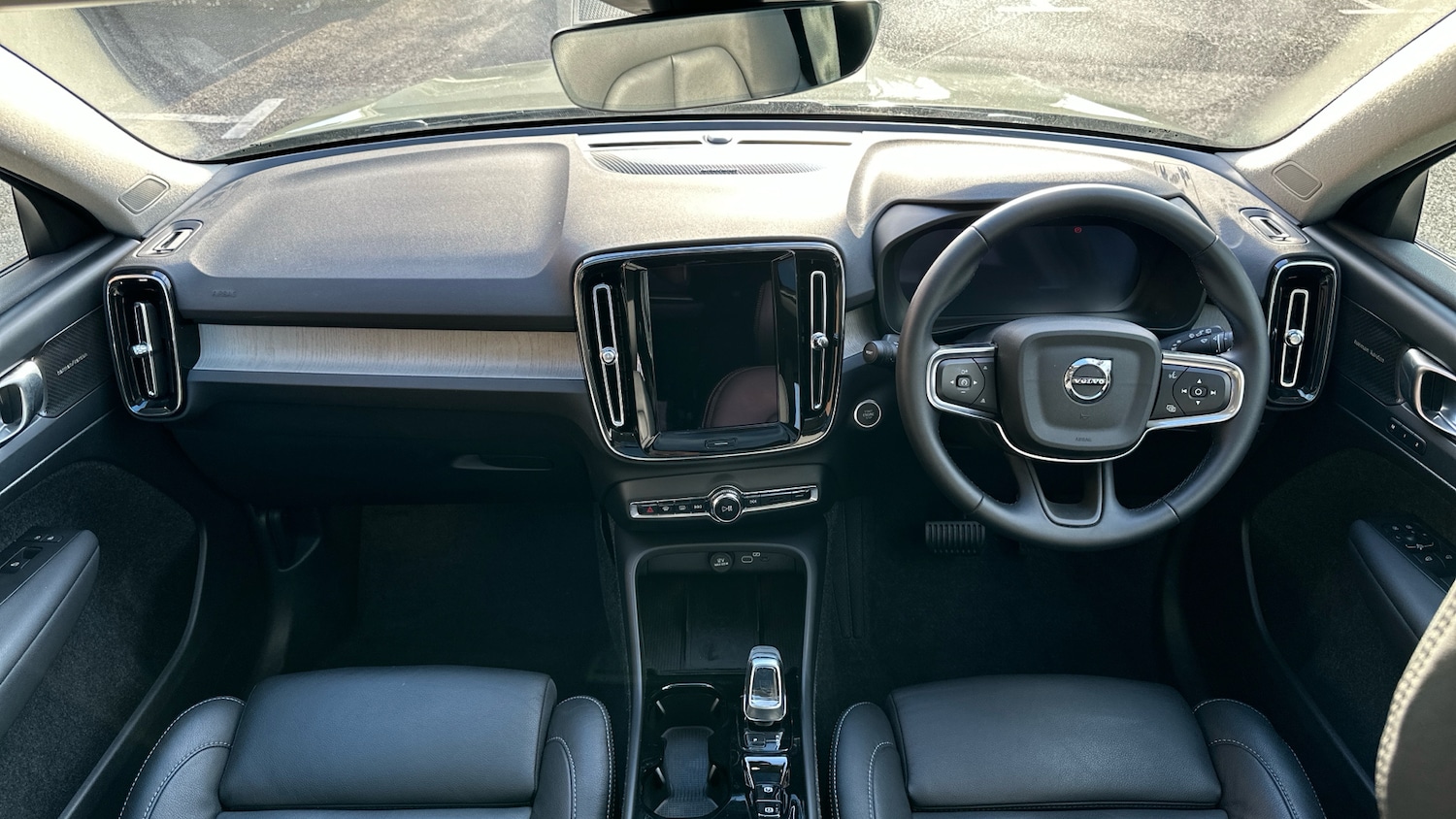 Used Volvo XC40 2025 for sale - 77803557: Photo 5