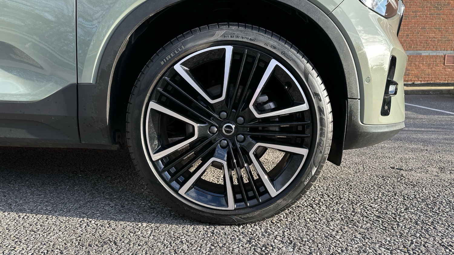 Used Volvo XC40 2025 for sale - 77803557: Photo 9