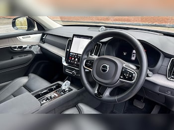 Used Volvo XC90 2025 for sale - 77935129: Photo