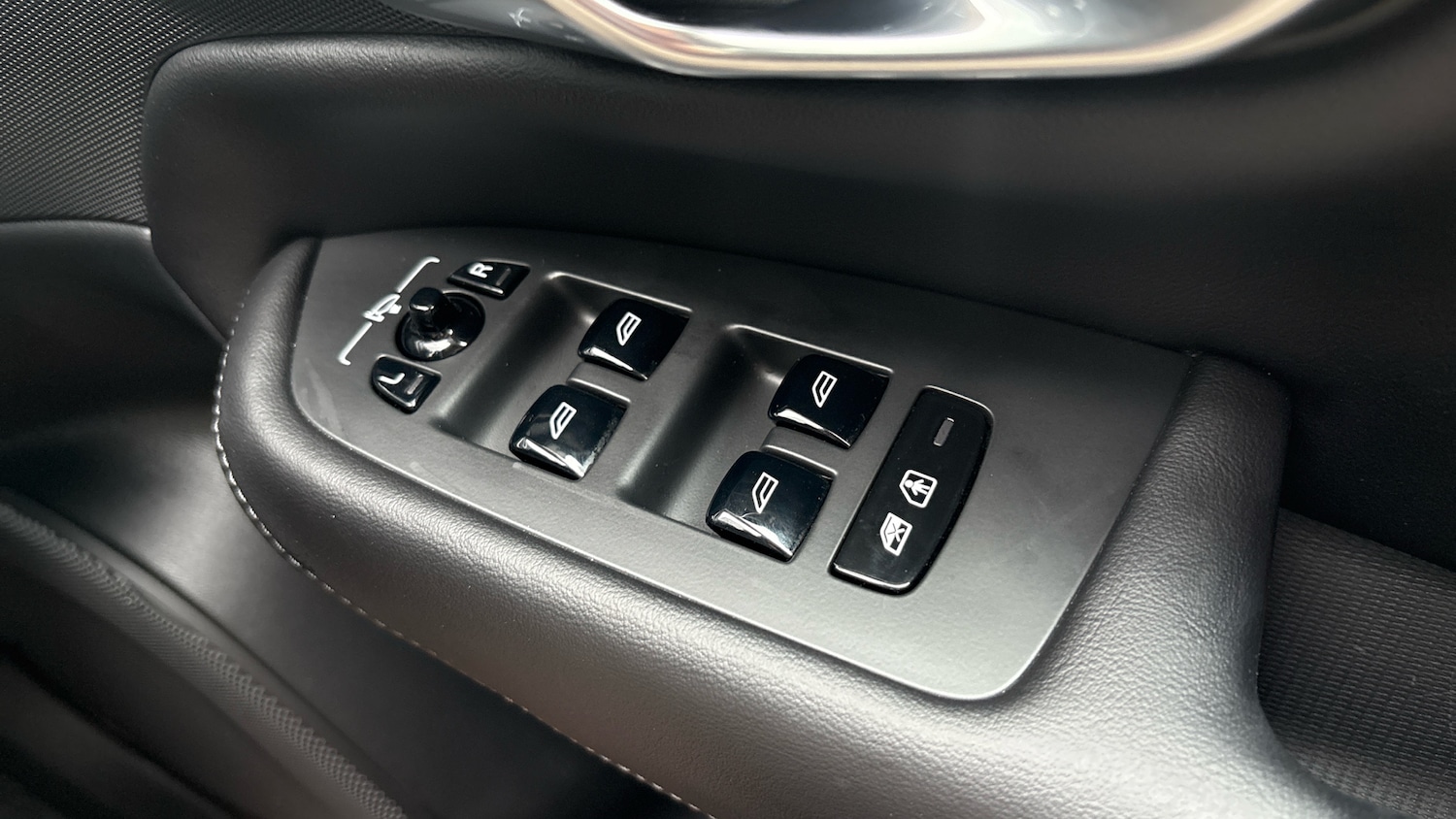 Used Volvo XC90 2023 for sale - 77517434: Photo 23