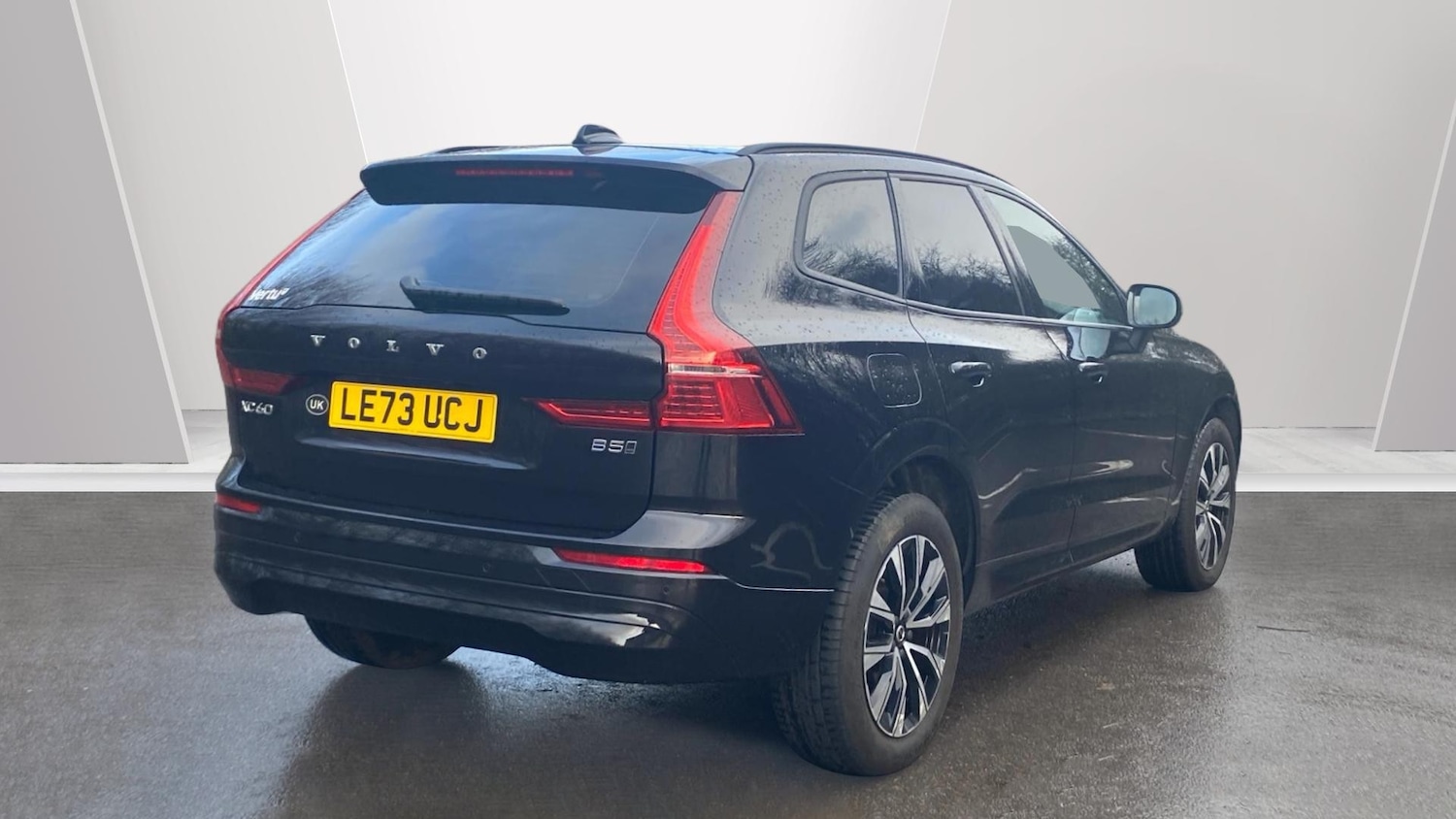 Used Volvo XC60 2024 for sale - 77450267: Photo 2