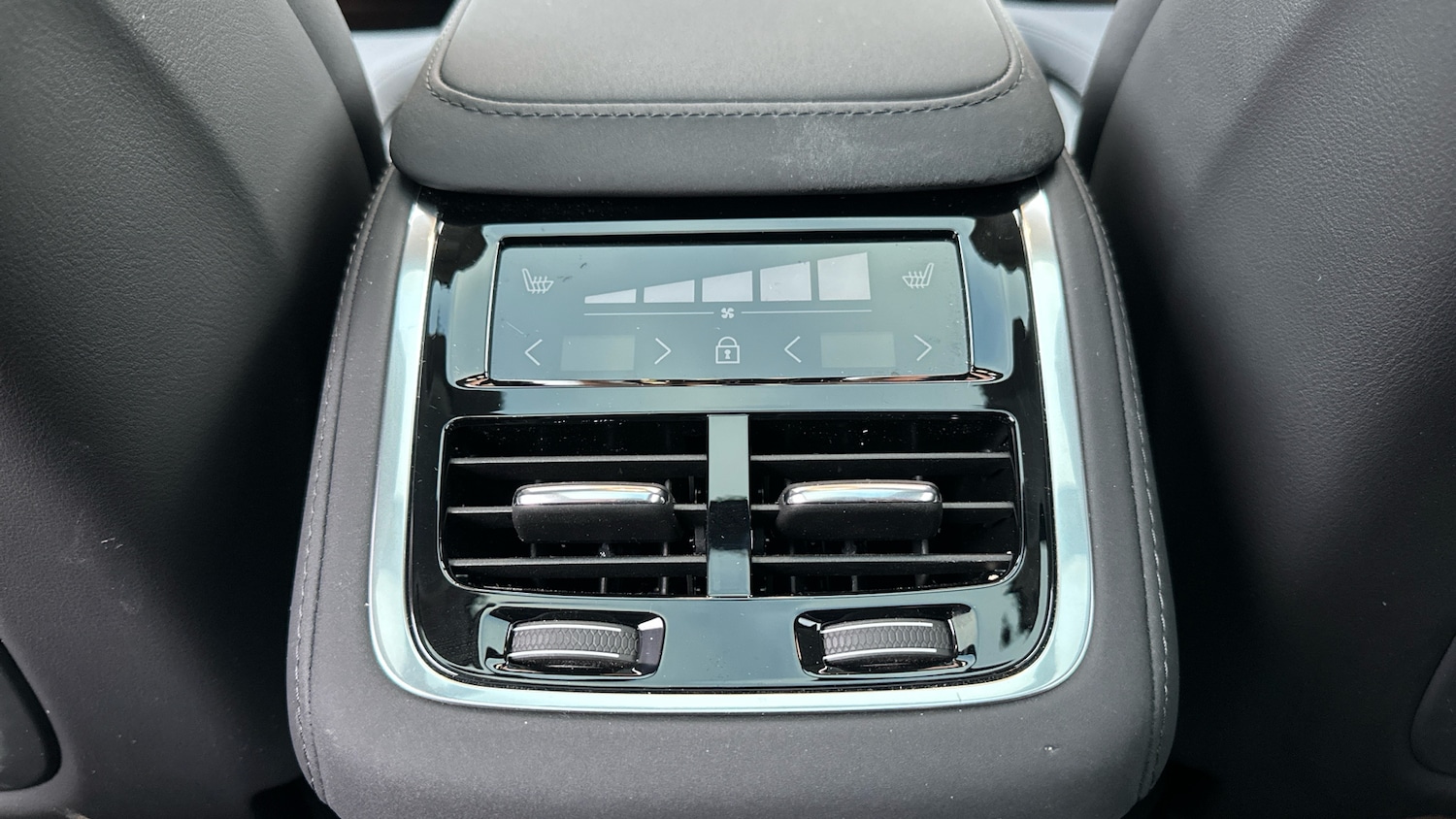 Used Volvo XC90 2025 for sale - 77449454: Photo 41