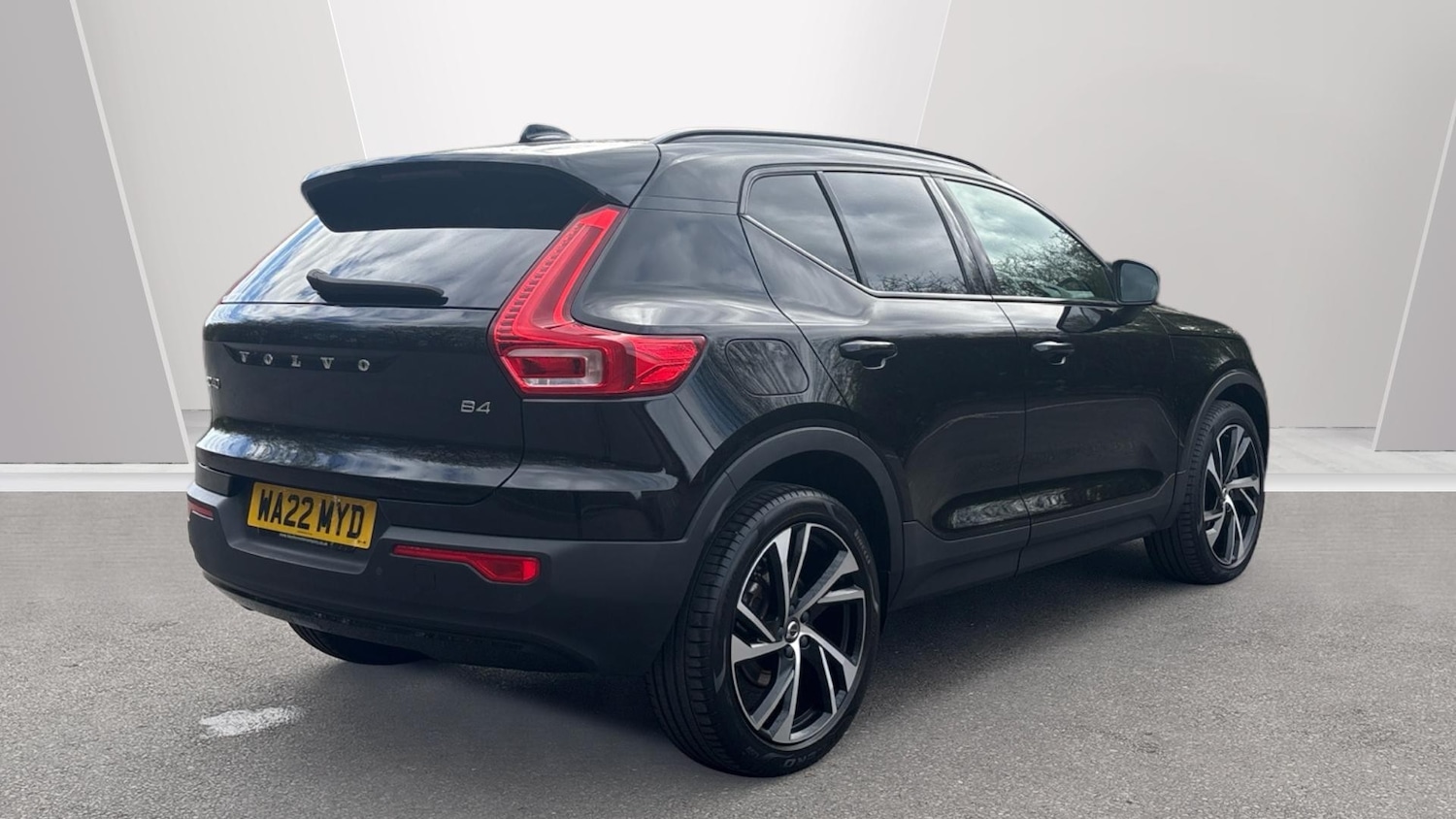 Used Volvo XC40 2022 for sale - 78084320: Photo 2