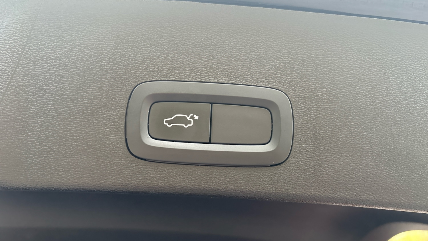 Used Volvo XC40 2022 for sale - 78084320: Photo 32