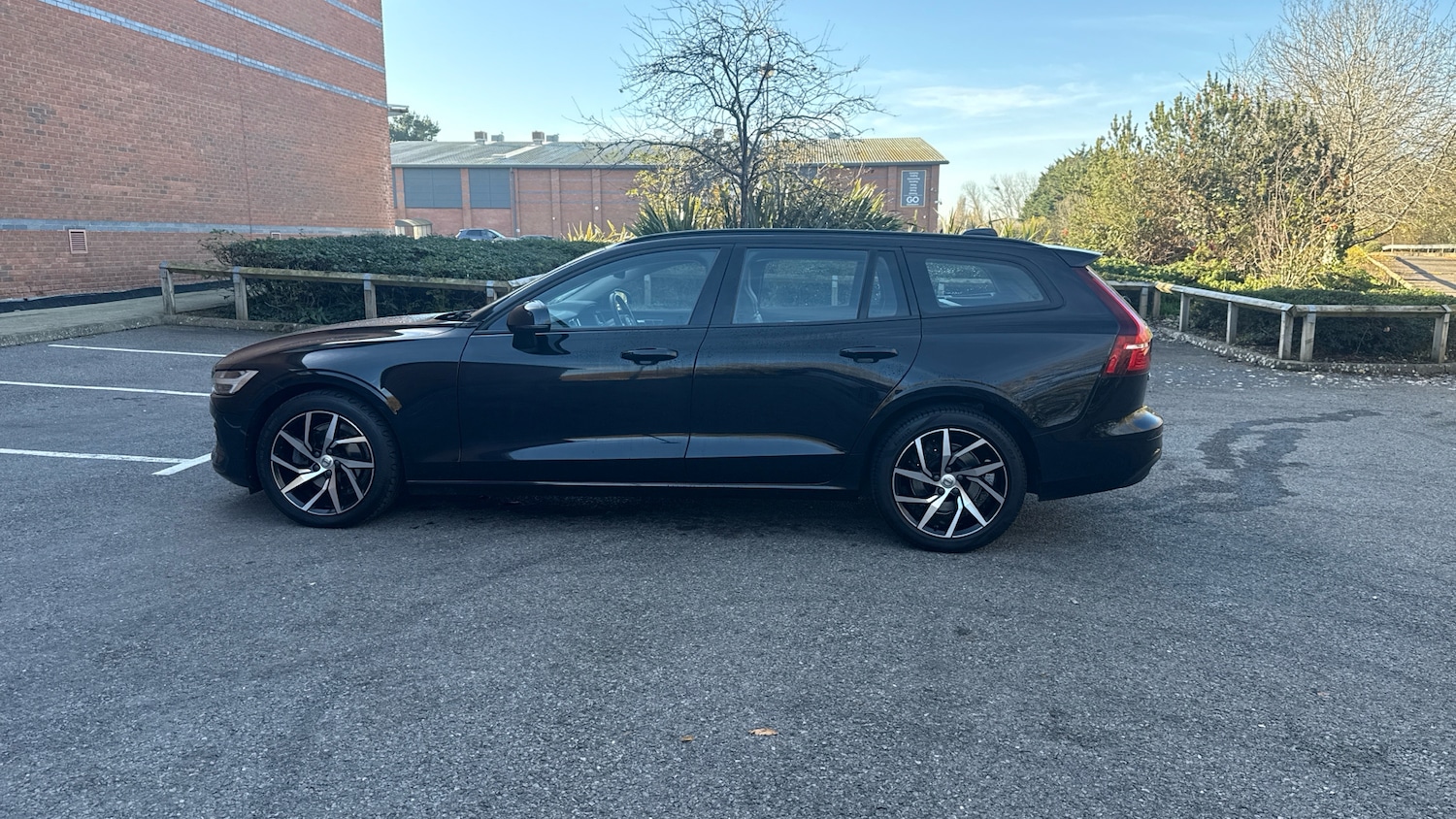 Used Volvo V60 2020 for sale - 76653227: Photo 16
