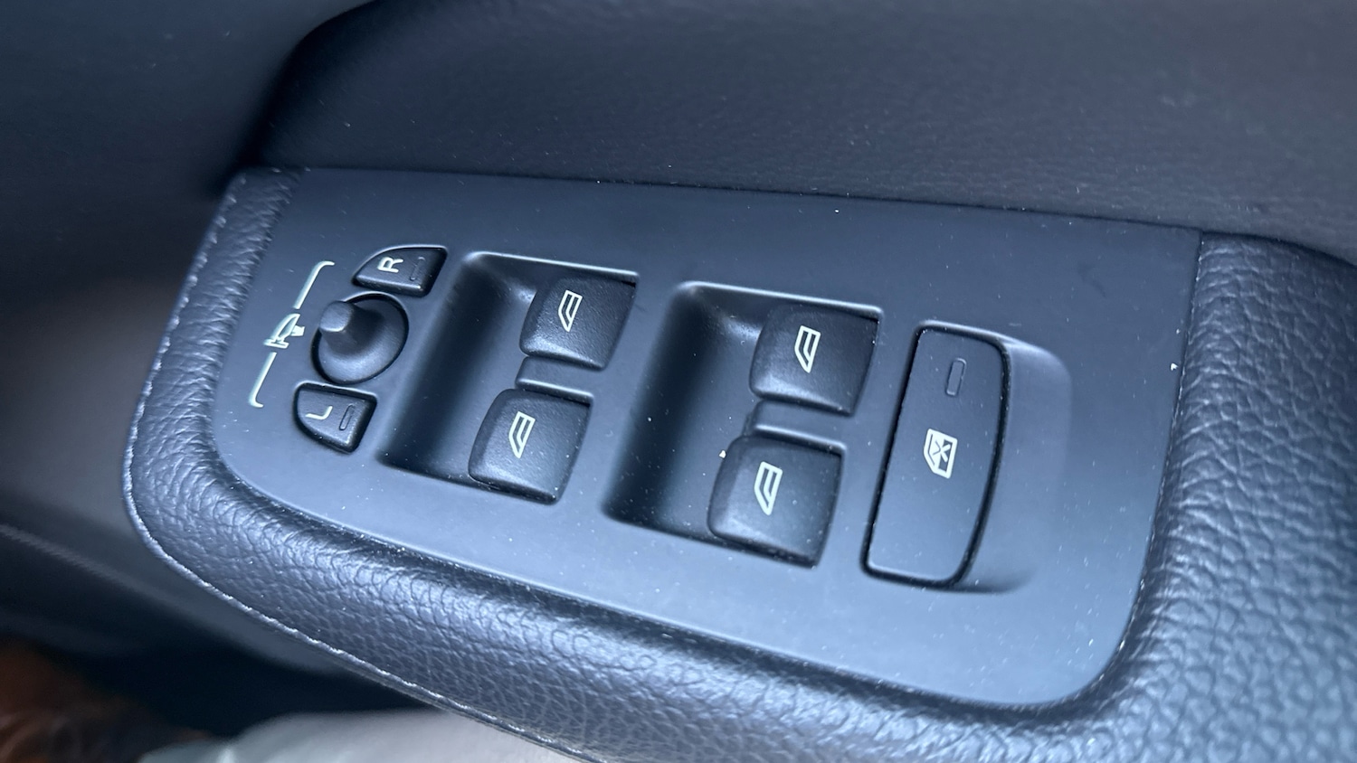 Used Volvo V60 2020 for sale - 76653227: Photo 21