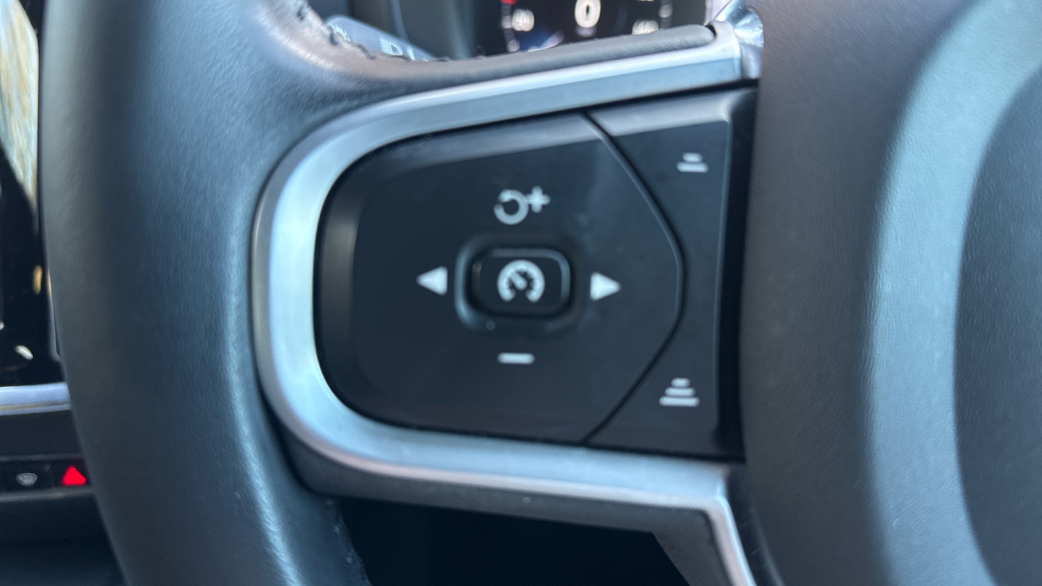 Used Volvo V60 2020 for sale - 76653227: Photo 23