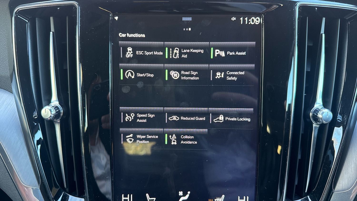 Used Volvo V60 2020 for sale - 76653227: Photo 26