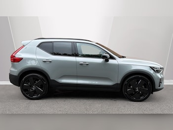 Used Volvo XC40 2025 for sale - 78954240: Photo